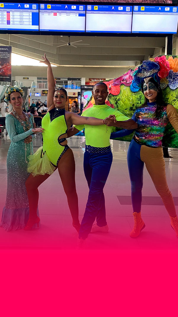 <strong>¡Ya huele a diciembre! El ambiente de Feria se sintió en el aeropuerto Alfonso Bonilla Aragón</strong>