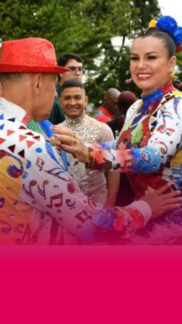 Brillo, color y elegancia, el atuendo que vistieron los bailarines del ‘Salsódromo Cali 2023’