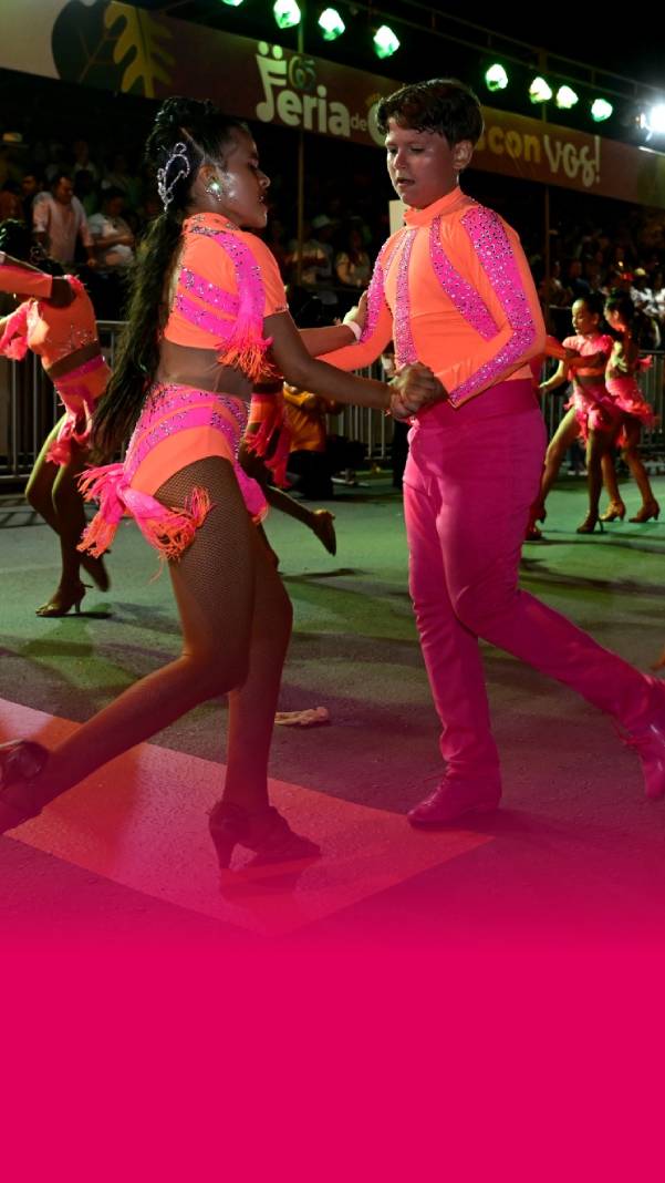 <strong>Se hizo el Salsódromo! Prueba final de los bailarines y bailadores en la autopista sur</strong>